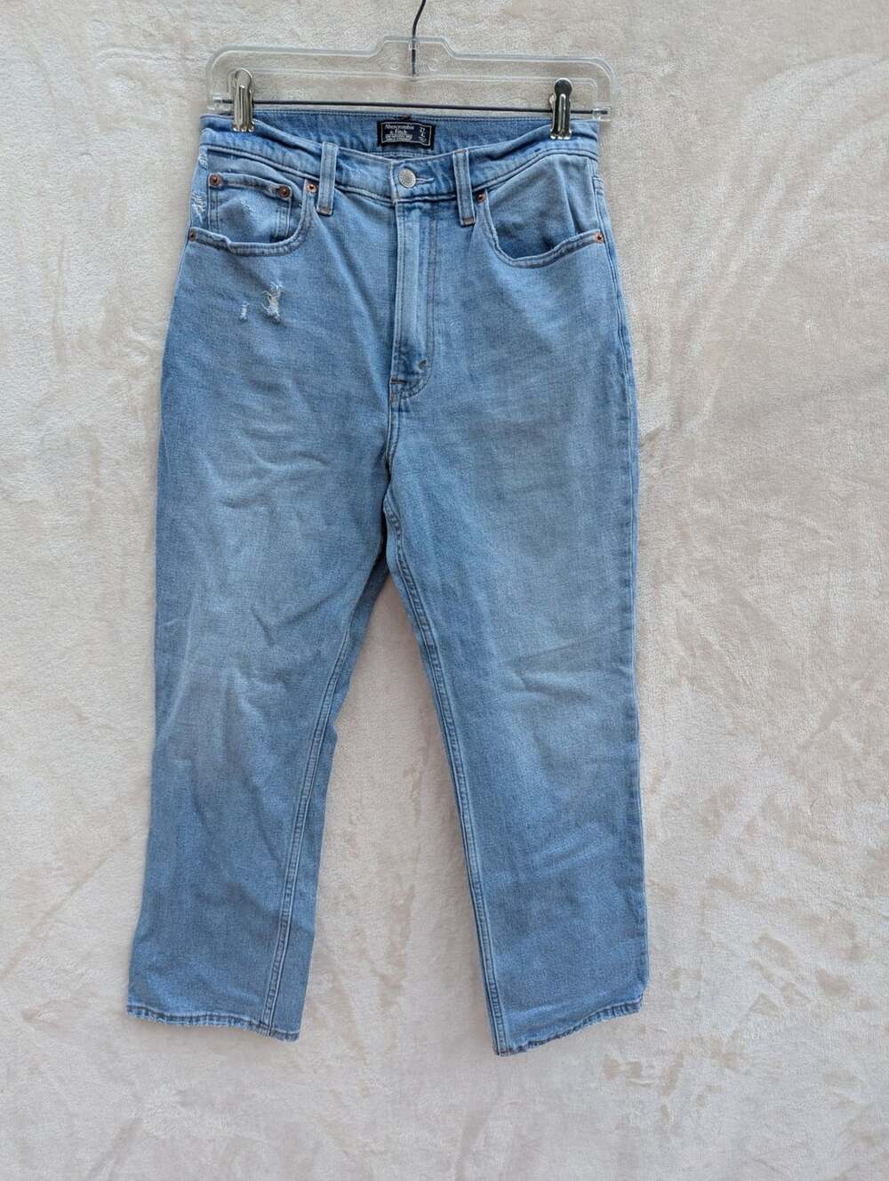 Abercrombie & Fitch Zoe Natural Rise Ankle Straight Light Wash Denim Size 27